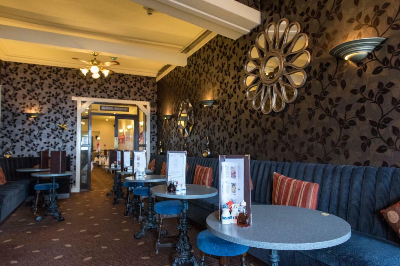 Queens Hotel Llandudno Esterno foto