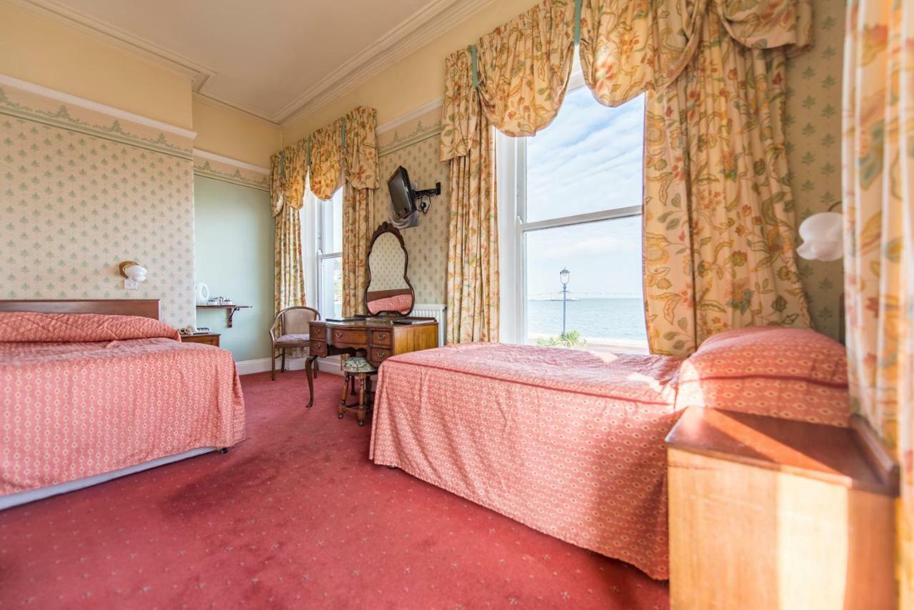 Queens Hotel Llandudno Esterno foto